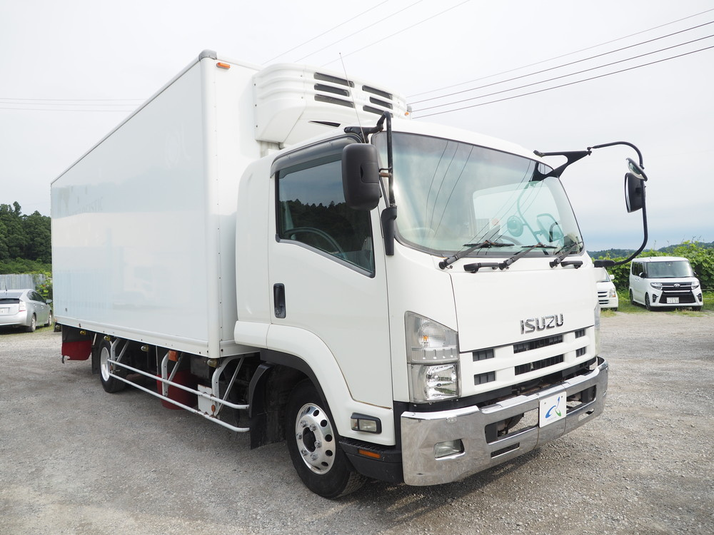 いすゞ フォワード 冷凍バン 中型 PDG-FRR34T2 年式 H22[写真04]
