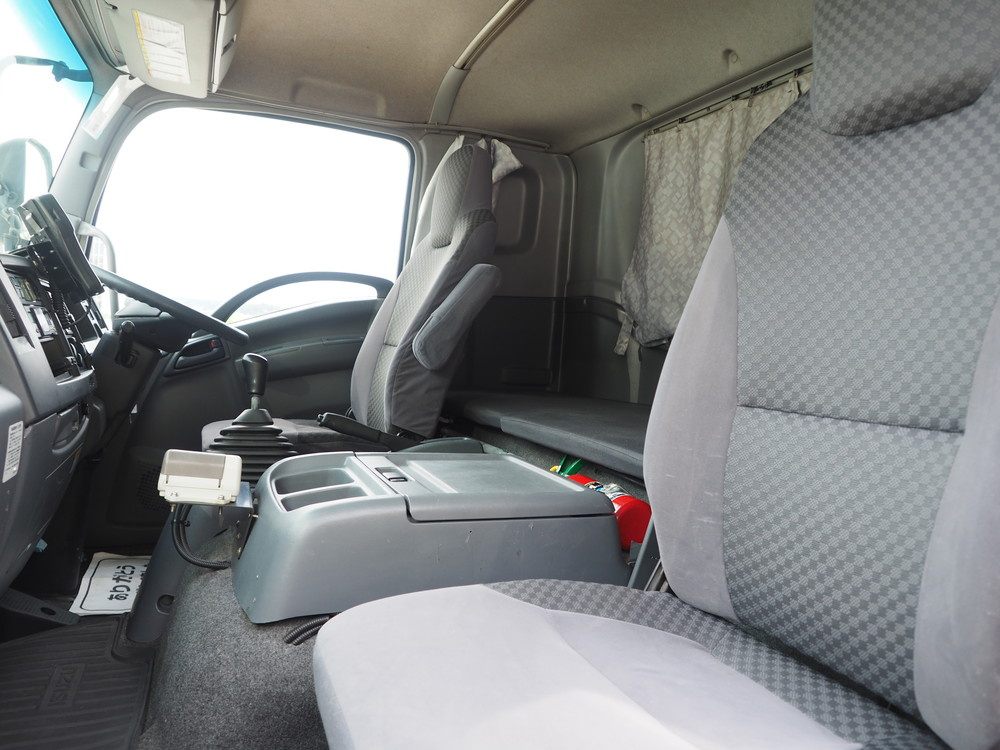 いすゞ フォワード 冷凍バン 中型 PDG-FRR34T2 年式 H22[写真37]