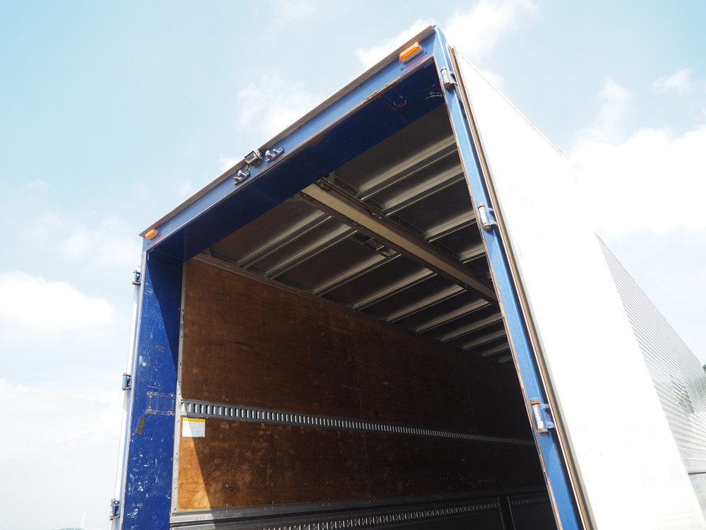 いすゞ ギガ ウイング車 大型 LKG-CYJ77A 年式 H23[写真27]