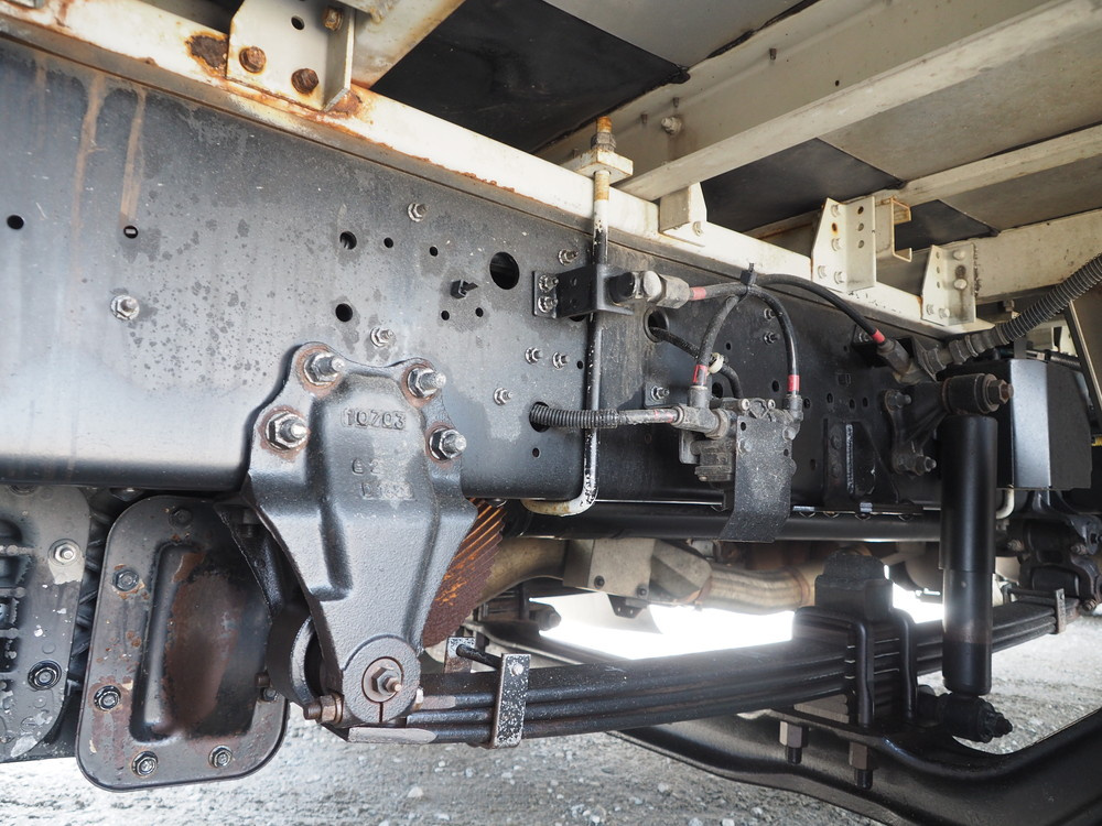 いすゞ ギガ ウイング車 大型 LKG-CYJ77A 年式 H23[写真33]