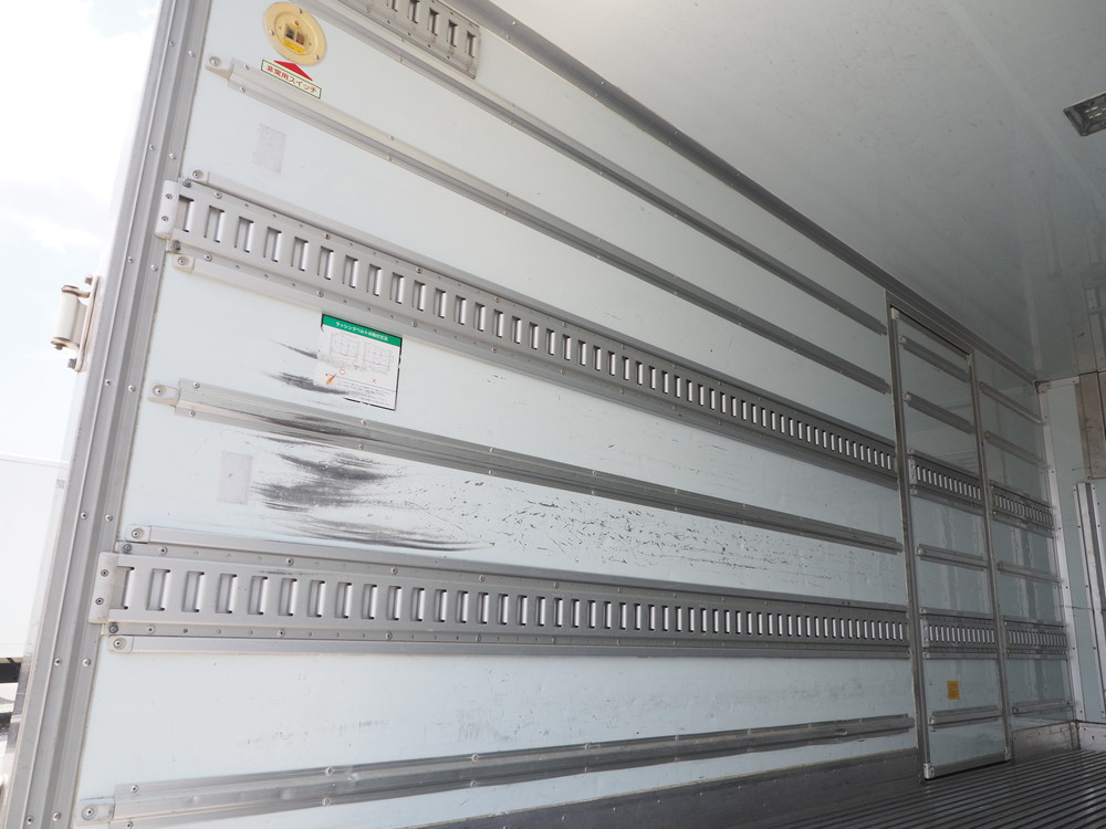 いすゞ エルフ 冷凍バン 小型 TKG-NPR85AN 年式 H25[写真26]