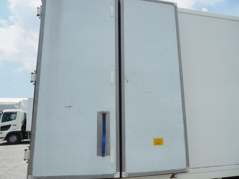 いすゞ エルフ 冷凍バン 小型 TKG-NPR85AN 年式 H25[写真28]