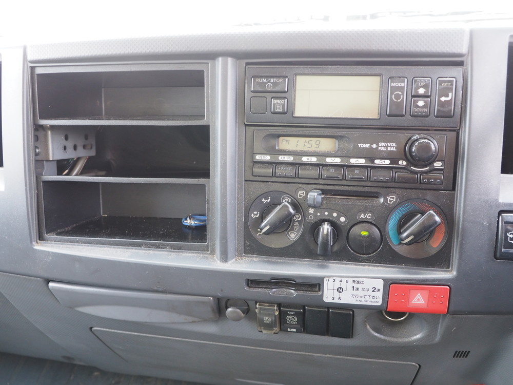 いすゞ エルフ 冷凍バン 小型 TKG-NPR85AN 年式 H25[写真37]