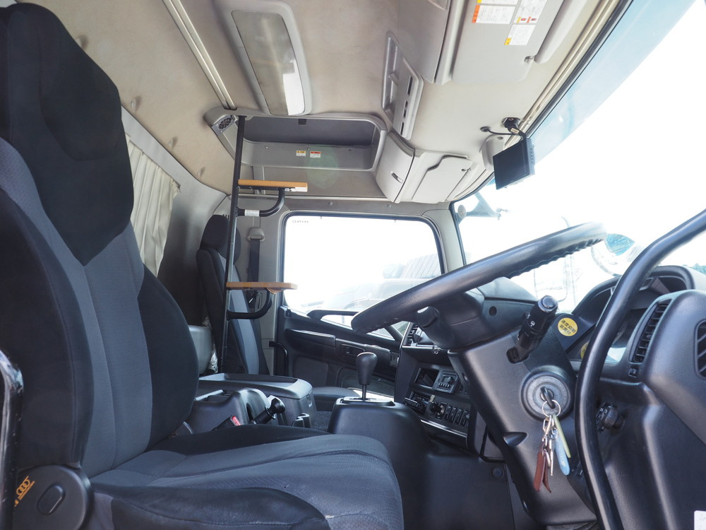 日野 グランドプロフィア ウイング車 大型 LKG-FW1EZBJ 年式 H23[写真31]