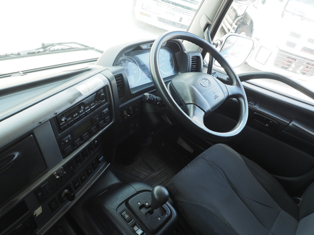 日野 グランドプロフィア ウイング車 大型 LKG-FW1EZBJ 年式 H23[写真32]