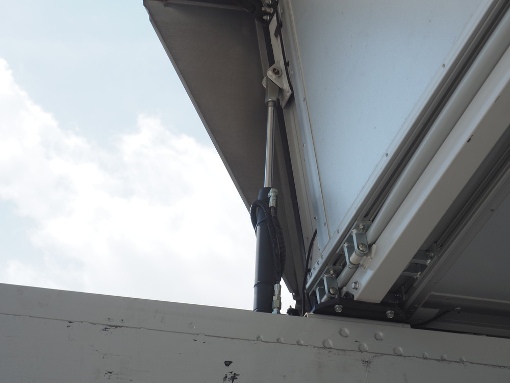 三菱ふそう スーパーグレート ウイング車 大型 LKG-FS55VZ 年式 H24[写真18]