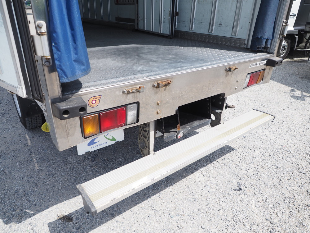 いすゞ エルフ 冷凍バン 小型 TKG-NPR85AN 年式 H26[写真25]