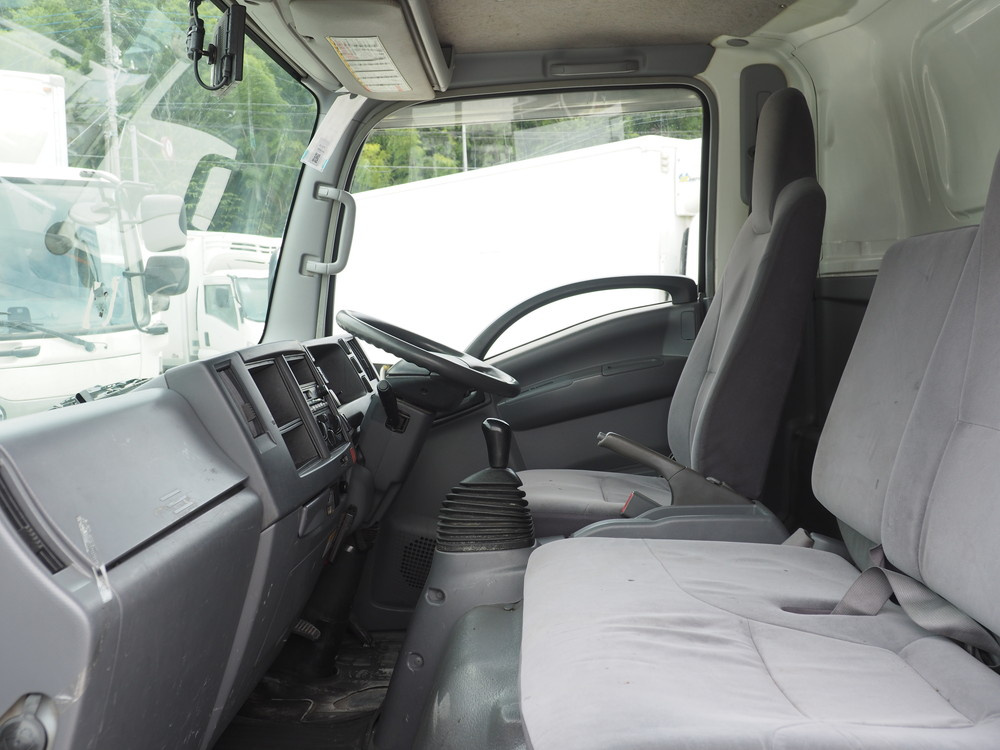 いすゞ エルフ バン車 小型 BKG-NPR85AN 年式 H19[写真34]