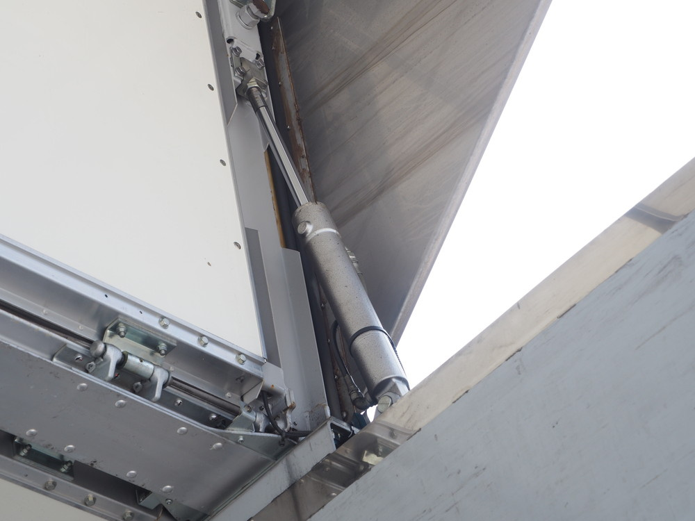 日野 グランドプロフィア ウイング車 大型 BKG-FW1EXYG 年式 H20[写真16]