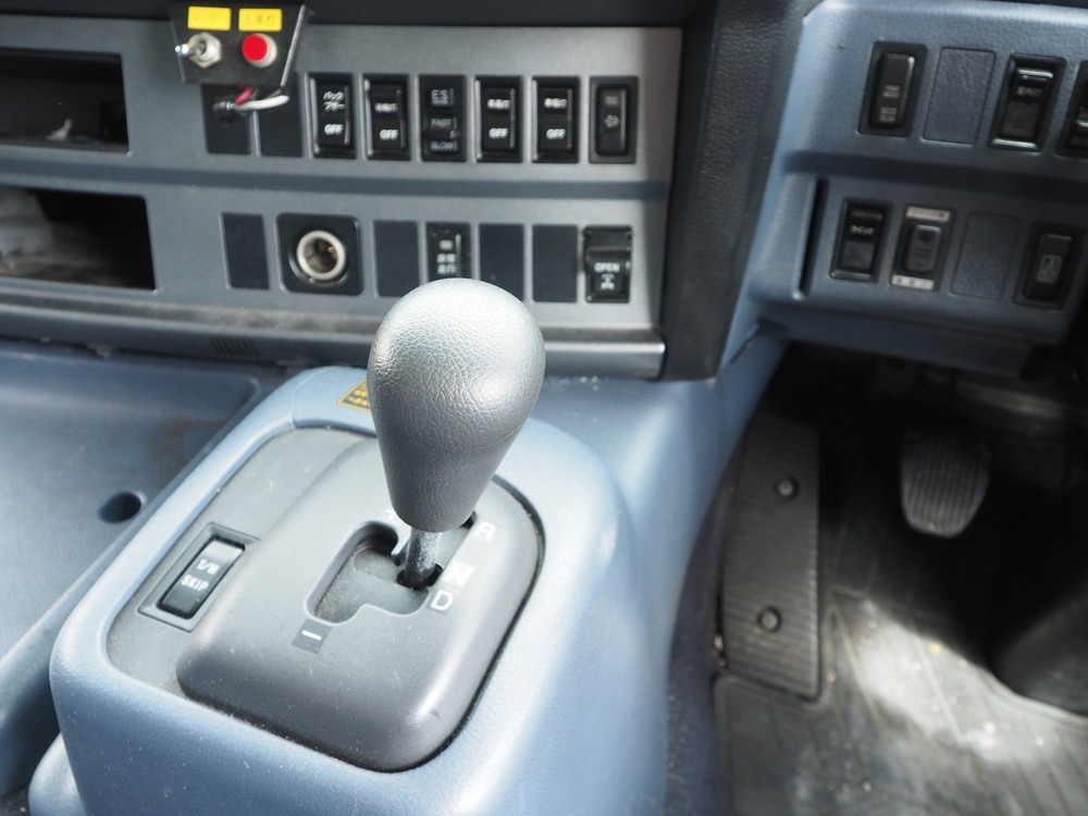 日野 グランドプロフィア ウイング車 大型 BKG-FW1EXYG 年式 H22[写真48]