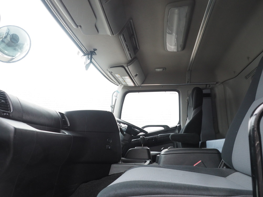 日野 グランドプロフィア ウイング車 大型 LKG-FW1EXBG 年式 H23[写真31]