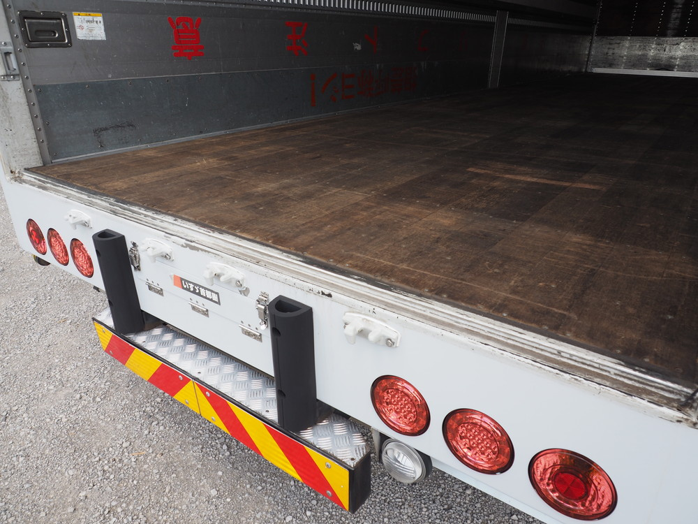 いすゞ ギガ ウイング車 大型 LKG-CYJ77A 年式 H24[写真28]