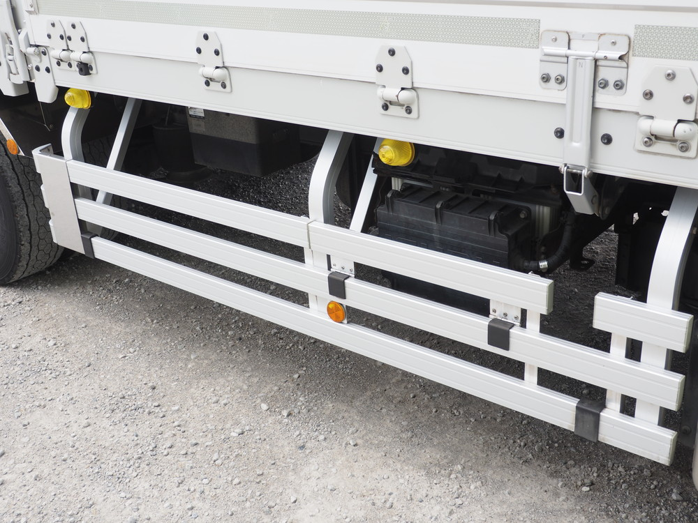 いすゞ ギガ ウイング車 大型 LKG-CYJ77A 年式 H24[写真09]