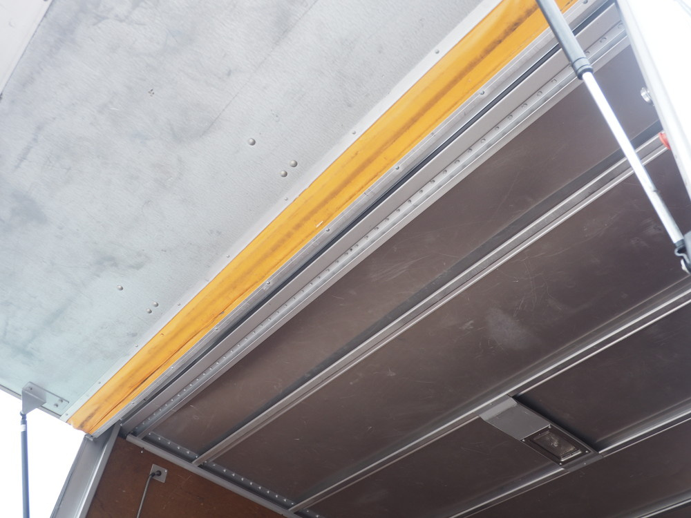 いすゞ エルフ バン車 小型 BKG-NPR85AN 年式 H19[写真19]