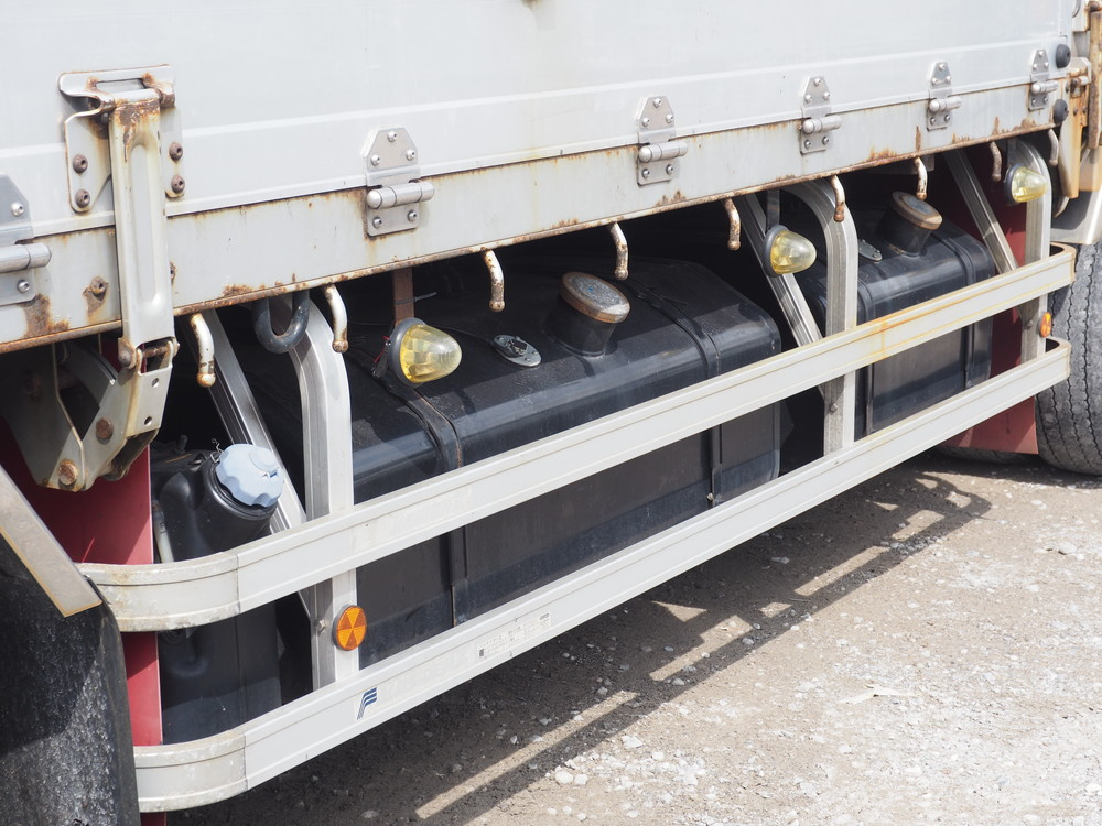 いすゞ ギガ 平ボディ 大型 LKG-CYJ77A 年式 H23[写真16]