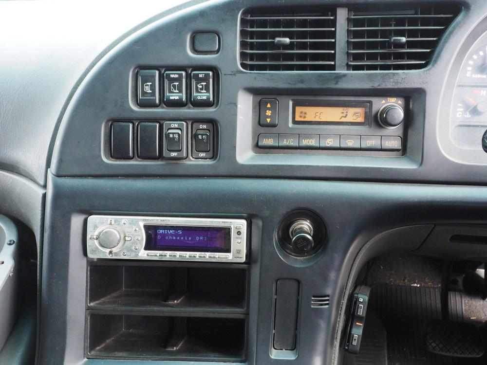 いすゞ ギガ 平ボディ 大型 LKG-CYJ77A 年式 H23[写真33]