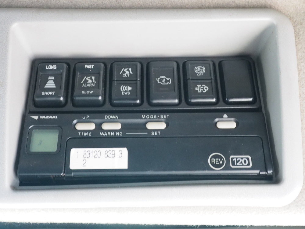 いすゞ ギガ 平ボディ 大型 LKG-CYJ77A 年式 H23[写真35]