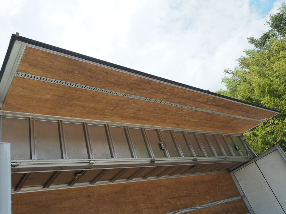 いすゞ ギガ ウイング車 大型 QKG-CYJ77A 年式 H26[写真21]