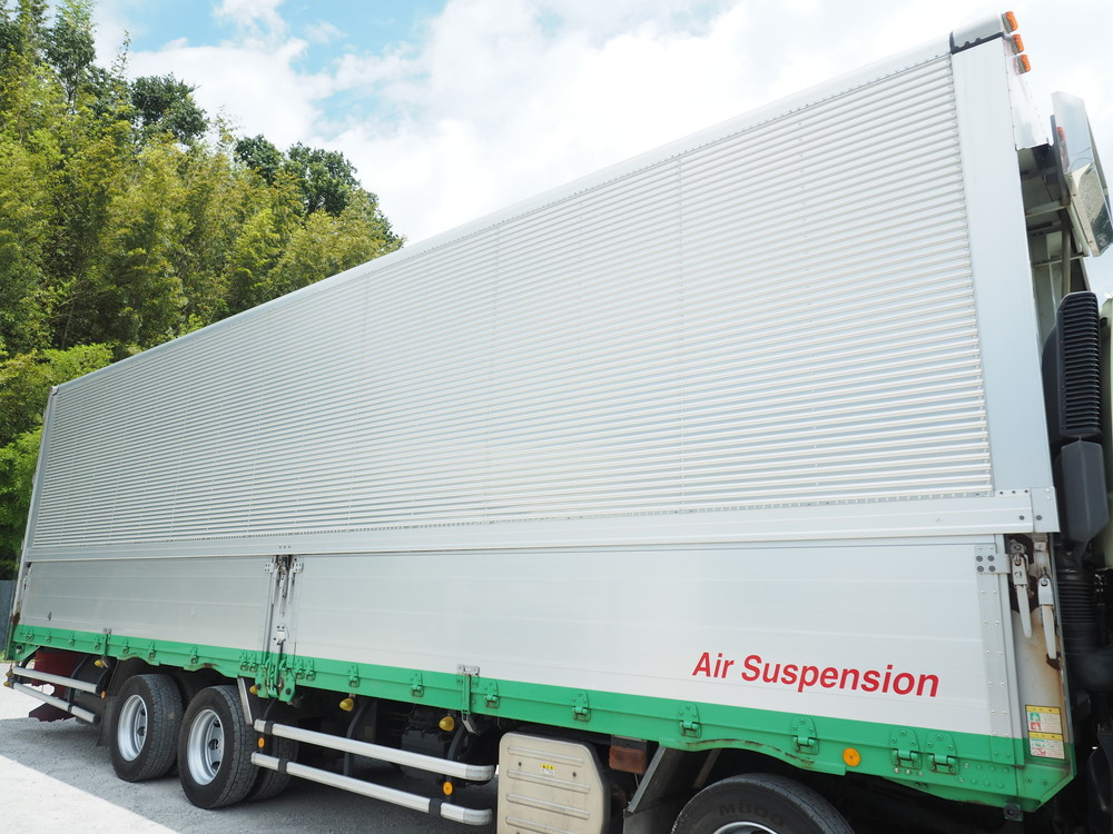 いすゞ ギガ ウイング車 大型 QKG-CYJ77A 年式 H26[写真09]