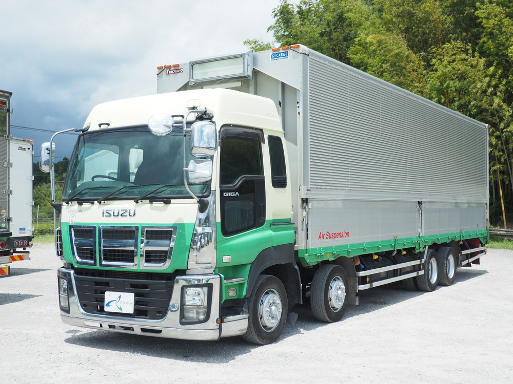 いすゞ ギガ ウイング車 大型 QKG-CYJ77A 年式 H26[写真01]