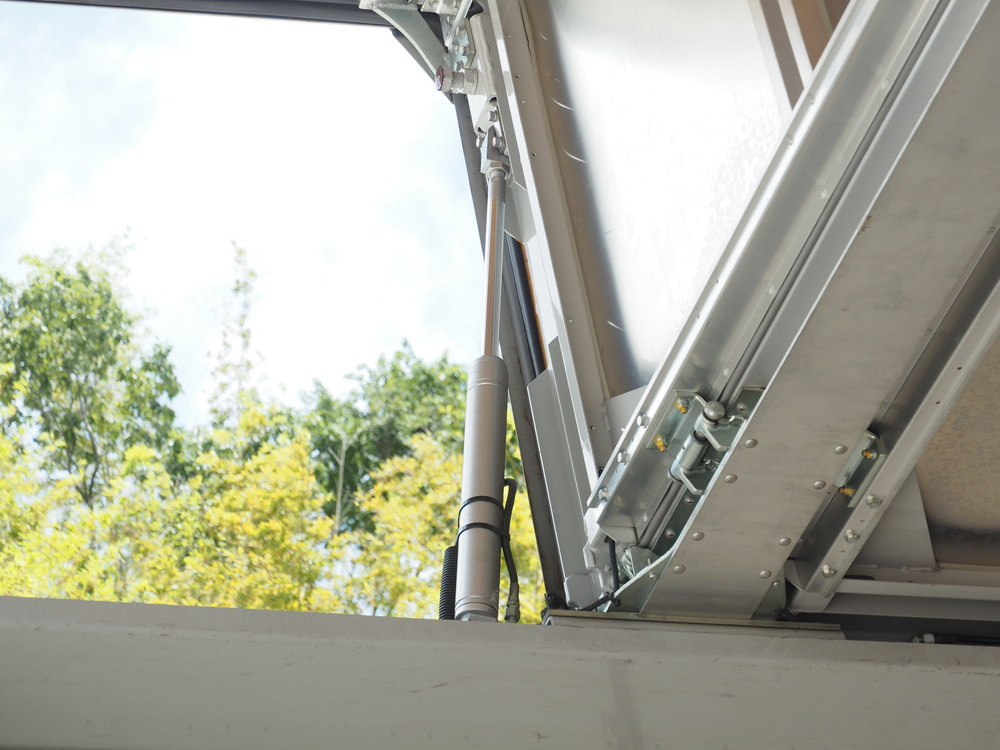 いすゞ ギガ ウイング車 大型 QKG-CYJ77A 年式 H26[写真13]