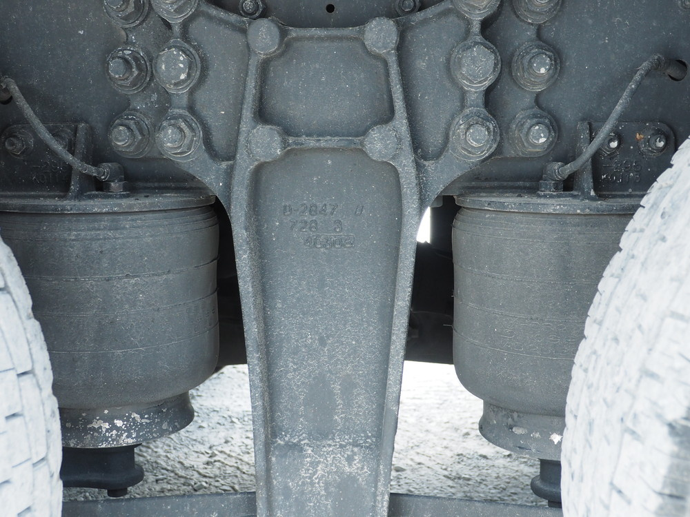 いすゞ ギガ ウイング車 大型 QKG-CYJ77A 年式 H26[写真29]