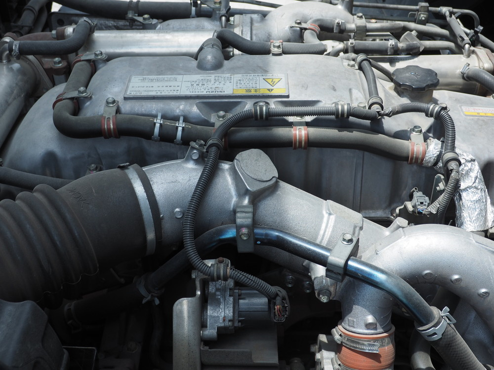 いすゞ ギガ ウイング車 大型 QKG-CYJ77A 年式 H26[写真40]