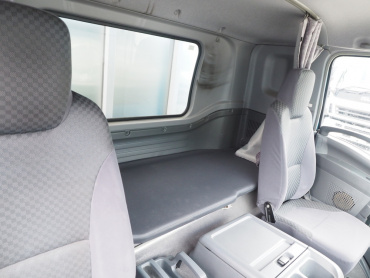 いすゞ フォワード ウイング車 中型 PKG-FRR90S2 年式 H22 [写真43]