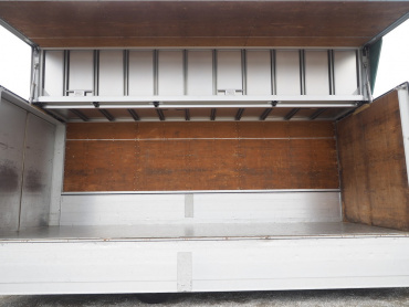 いすゞ フォワード ウイング車 中型 PKG-FRR90S2 年式 H22 [写真13]