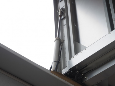 いすゞ フォワード ウイング車 中型 PKG-FRR90S2 年式 H22 [写真15]