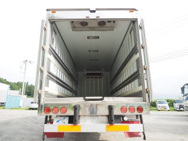 いすゞ フォワード 冷凍バン 中型 PDG-FRR34T2 年式 H22 [写真17]