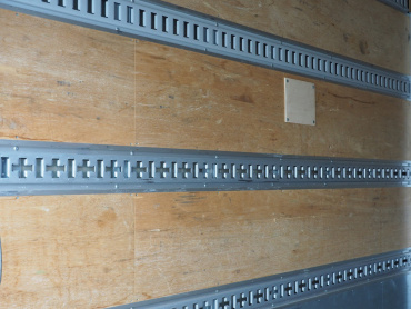 いすゞ エルフ バン車 小型 TPG-NPR85AN 年式 H28 [写真20]