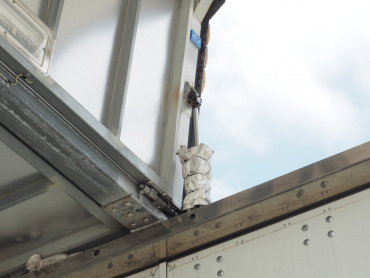 日野 グランドプロフィア ウイング車 大型 LKG-FW1EZBJ 年式 H23 [写真20]