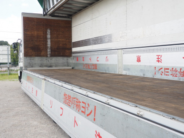 いすゞ ギガ ウイング車 大型 LKG-CYJ77A 年式 H24 [写真18]