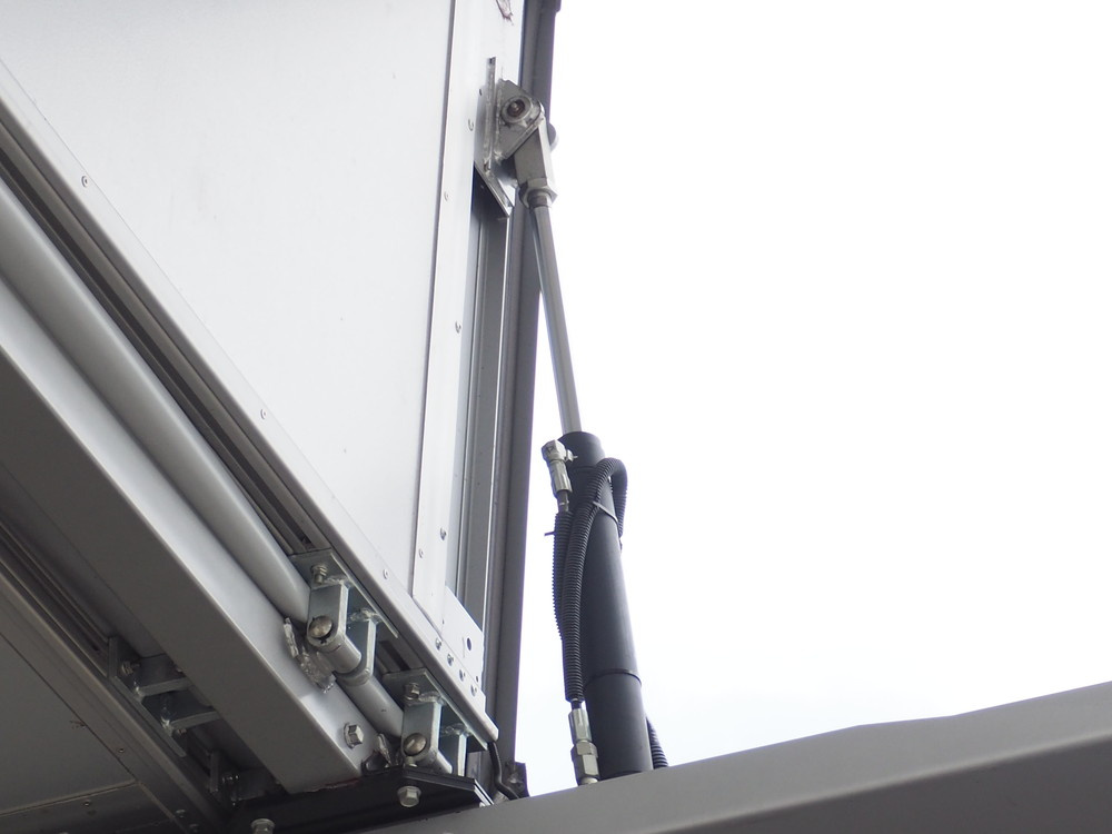 三菱ふそう スーパーグレート ウイング車 大型 LKG-FS54VZ 年式 H23[写真17]