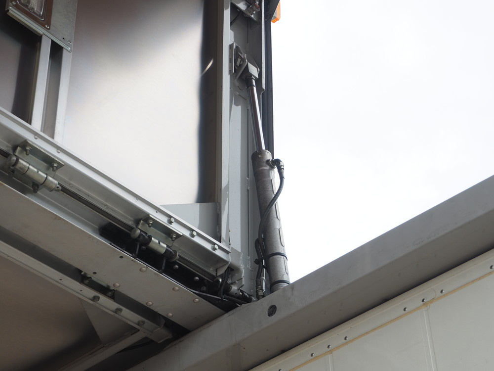 いすゞ フォワード ウイング車 中型 SKG-FRR90T2 年式 H24[写真22]