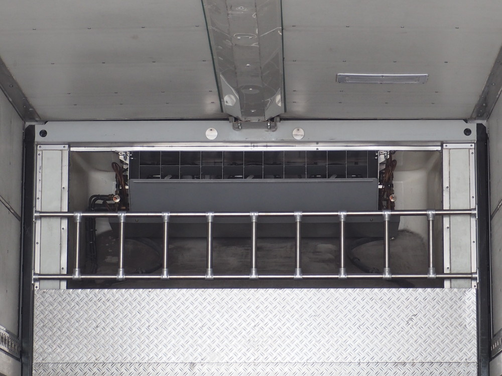 三菱ふそう スーパーグレート 冷凍ウイング 大型 PJ-FS54JVZ 年式 H17[写真33]