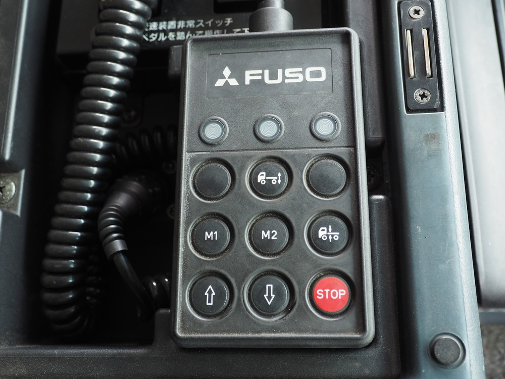 三菱ふそう スーパーグレート 冷凍ウイング 大型 PJ-FS54JVZ 年式 H17[写真47]