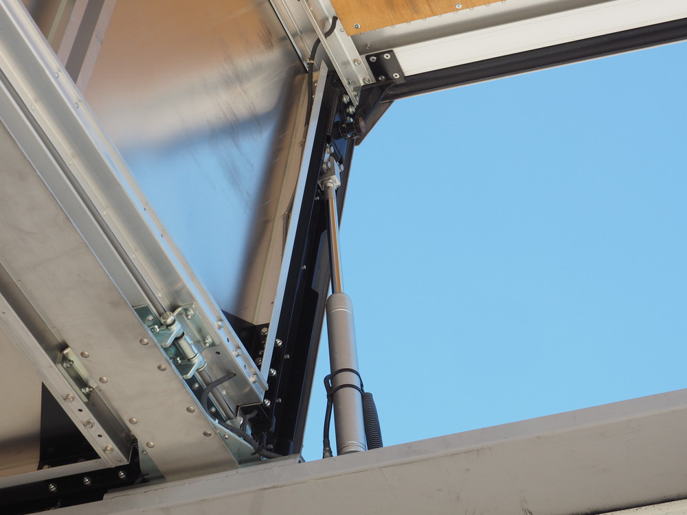 日野 グランドプロフィア ウイング車 大型 QPG-FW1EXEG 年式 H28[写真22]