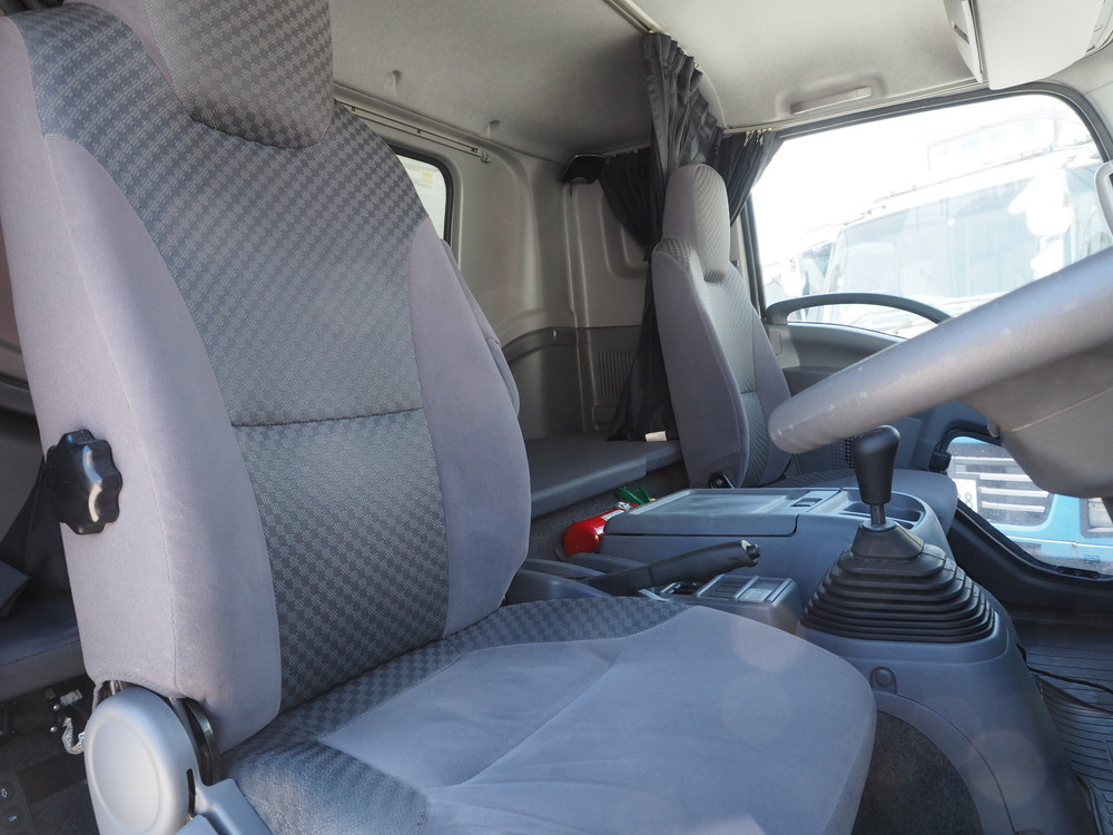 いすゞ フォワード ウイング車 中型 TKG-FRR90T2 年式 H26[写真31]