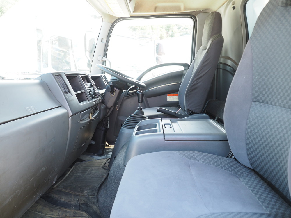 いすゞ フォワード ウイング車 中型 TKG-FRR90S2 年式 H25[写真37]