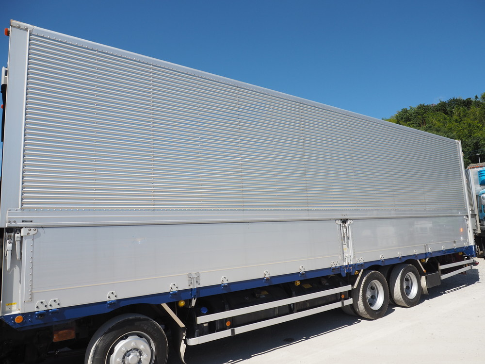 いすゞ ギガ ウイング車 大型 LKG-CYJ77A 年式 H23[写真17]