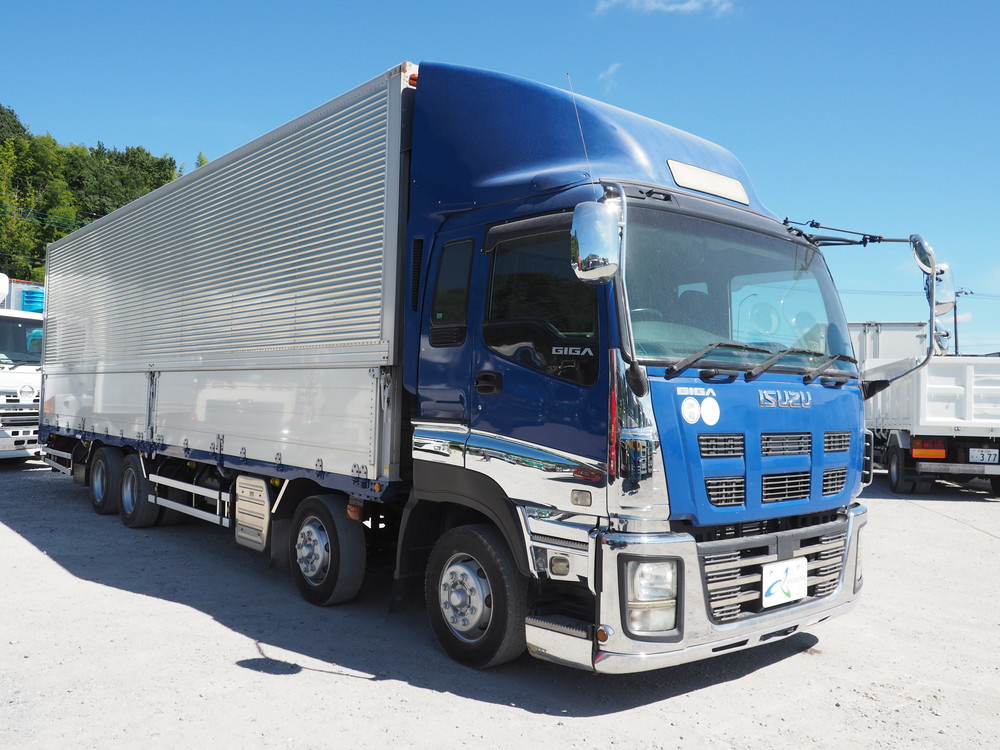 いすゞ ギガ ウイング車 大型 LKG-CYJ77A 年式 H23[写真05]