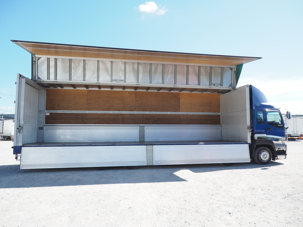 いすゞ ギガ ウイング車 大型 LKG-CYJ77A 年式 H23[写真14]