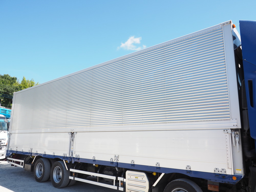 いすゞ ギガ ウイング車 大型 LKG-CYJ77A 年式 H23[写真12]