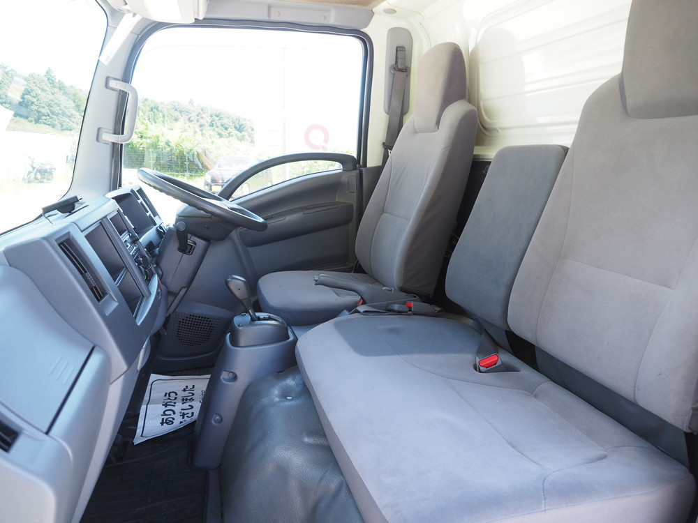 いすゞ エルフ バン車 小型 TKG-NLR85AN 年式 H25[写真28]