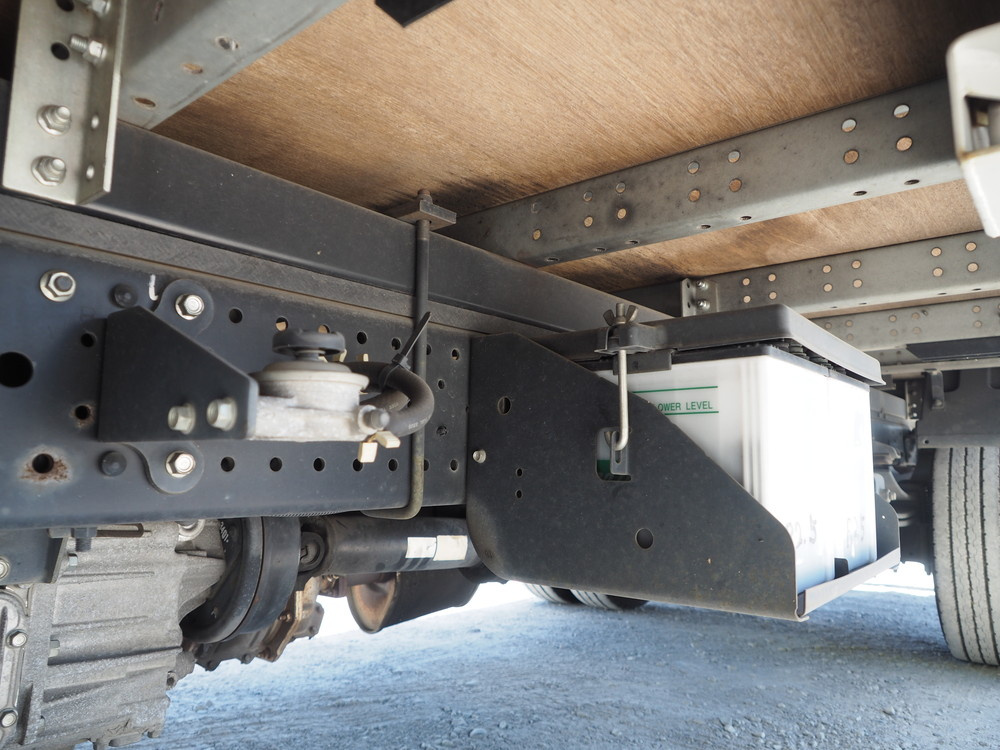 いすゞ エルフ バン車 小型 TKG-NLR85AN 年式 H25[写真35]