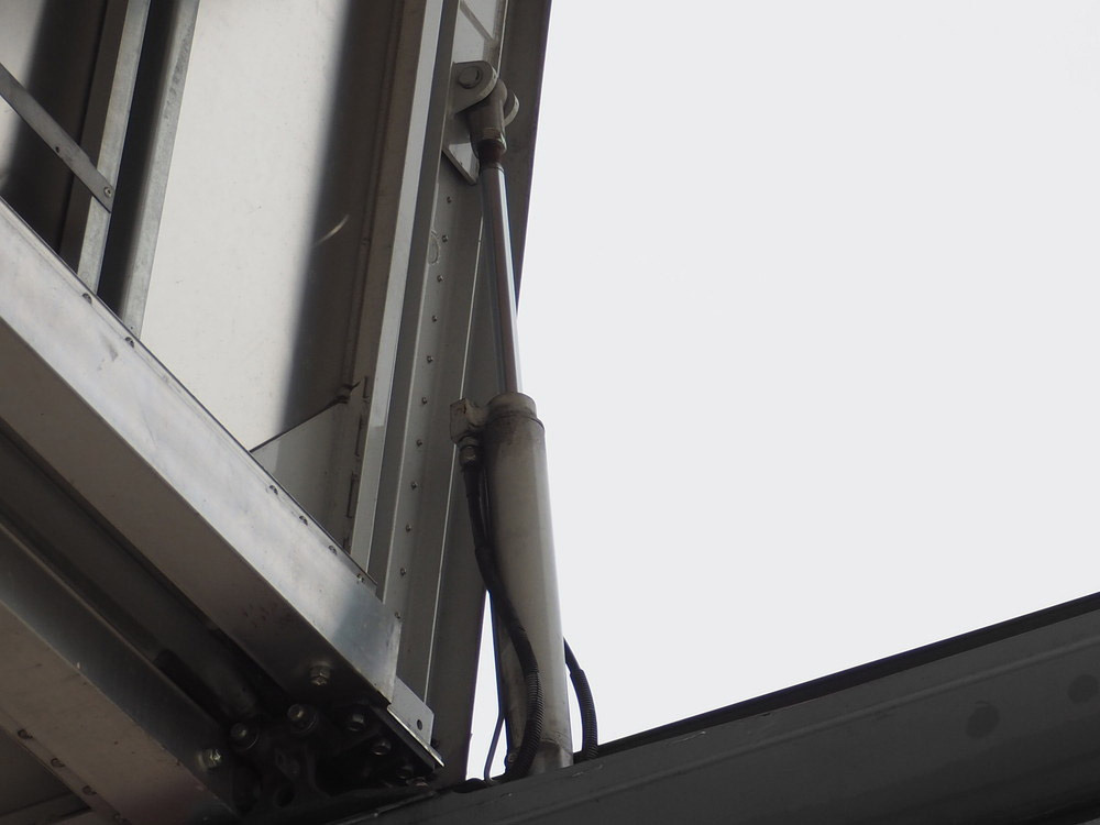 日野 グランドプロフィア ウイング車 大型 BDG-FW1EXYG 年式 H22[写真11]