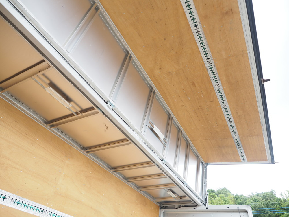 三菱ふそう ファイター ウイング車 中型 TKG-FK64F 年式 H29[写真20]