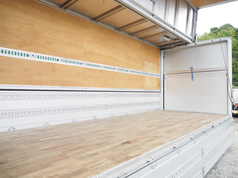 三菱ふそう ファイター ウイング車 中型 TKG-FK64F 年式 H29[写真19]